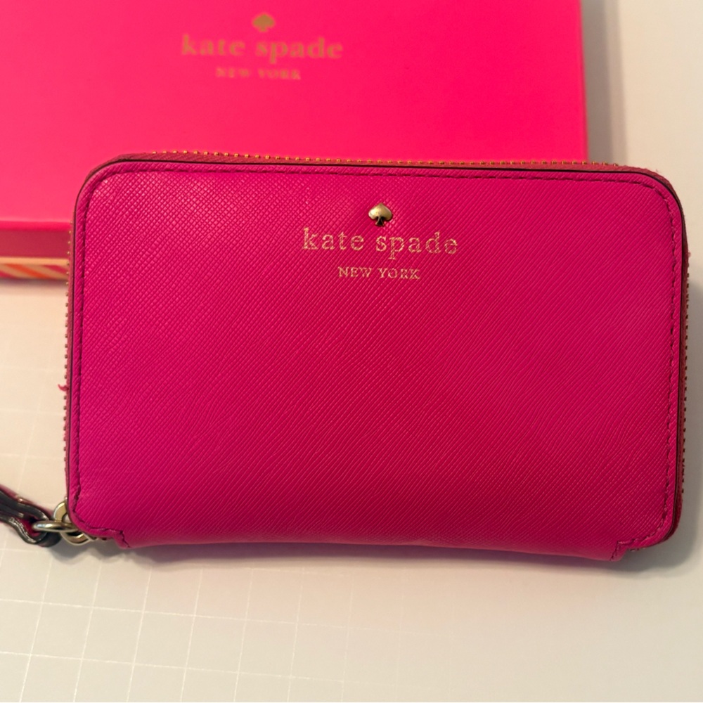 Kacey Montoya’s Closet | Kate Spade Cherry Lane Laurie Wallet - Picture 2 of 6